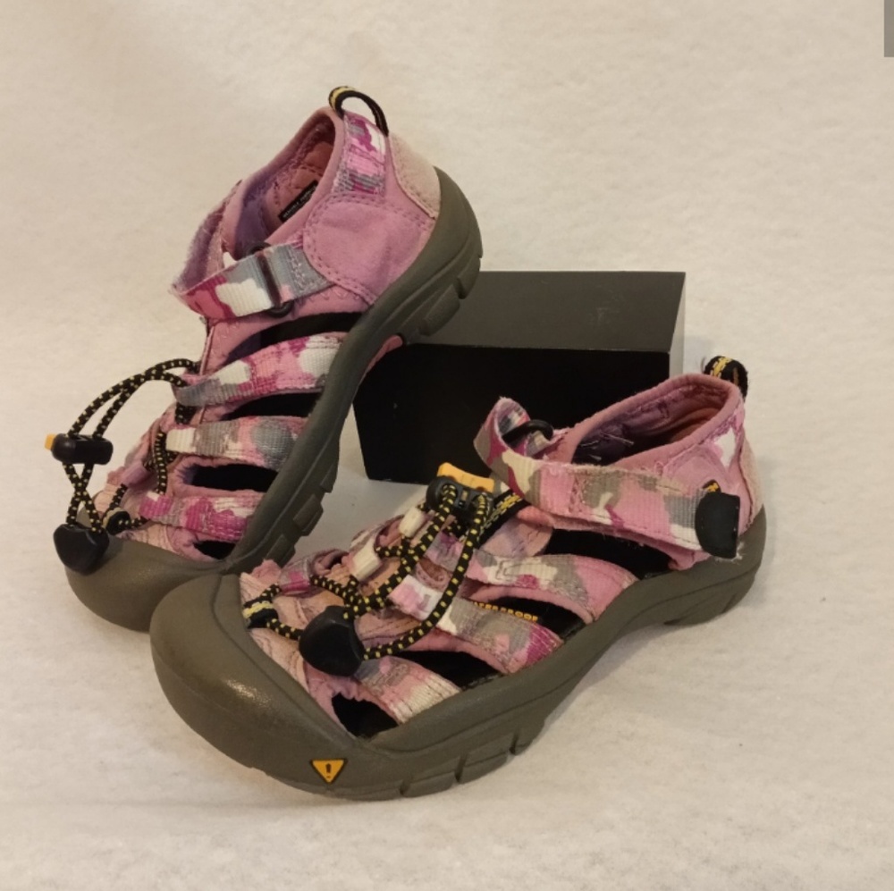 Girls Keen sandals size 12
